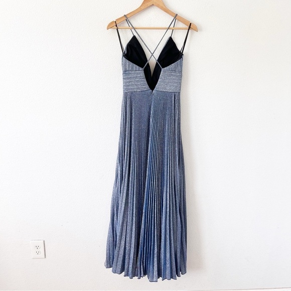 Mac Duggal Pleated Metallic V-Neck Maxi Gown in Royal Silver - Picture 7 of 10